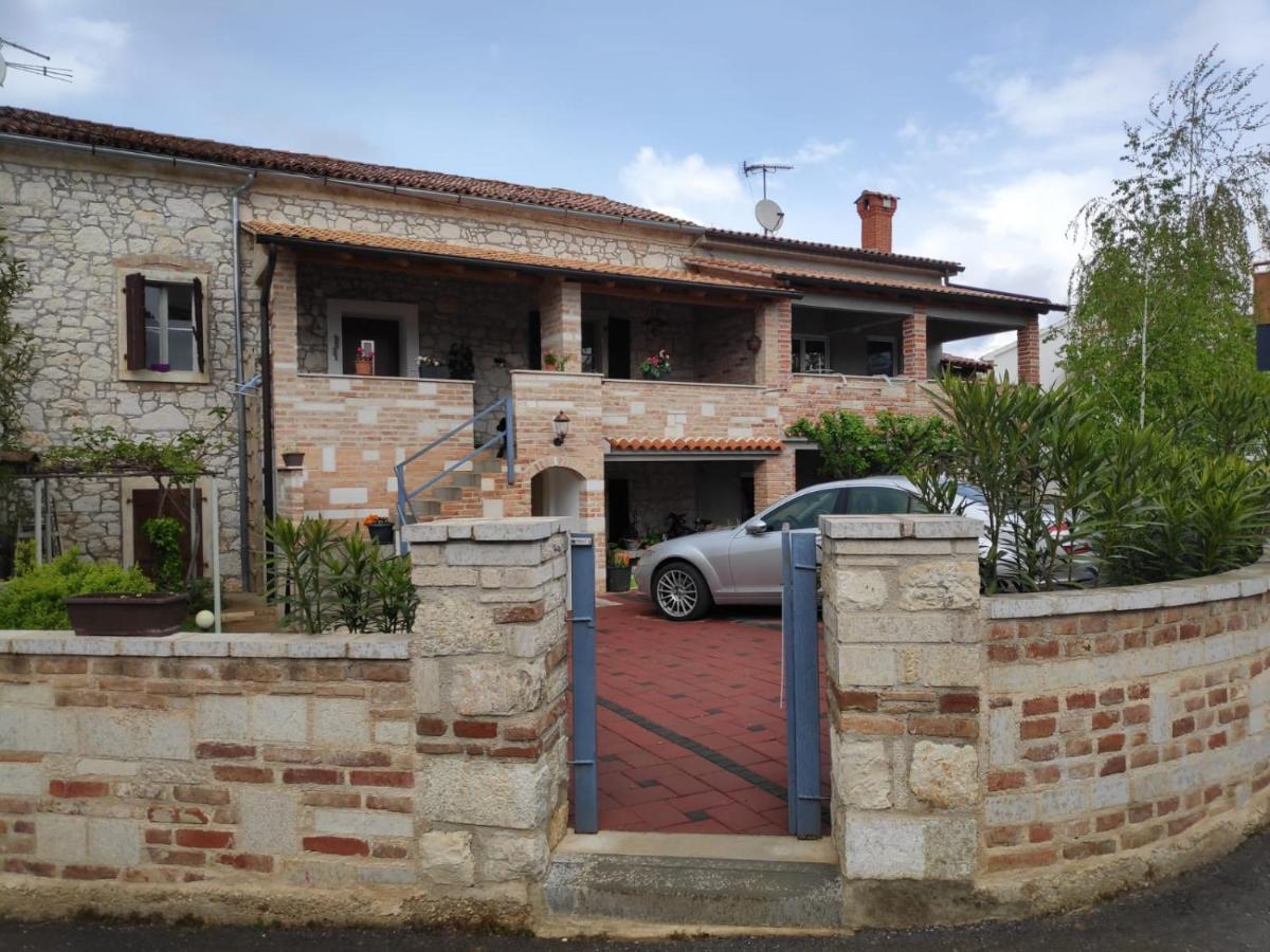 Apartmani Memic 100 M Do Plaze, Apartments Memic Only 100M From Beach Poreč Eksteriør billede