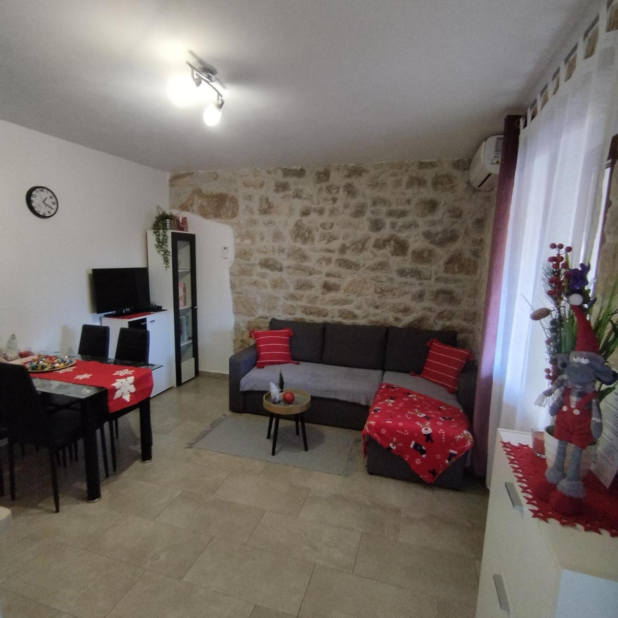 Apartmani Memic 100 M Do Plaze, Apartments Memic Only 100M From Beach Poreč Eksteriør billede