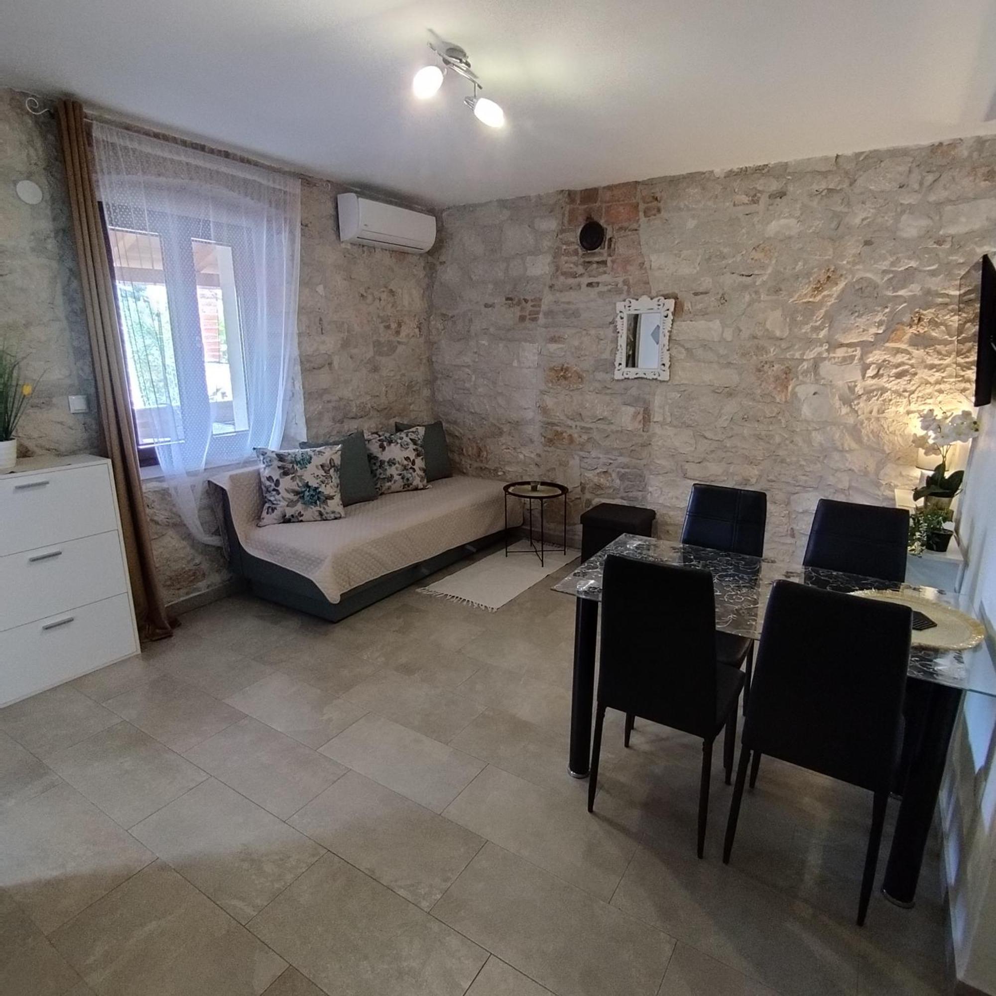 Apartmani Memic 100 M Do Plaze, Apartments Memic Only 100M From Beach Poreč Eksteriør billede