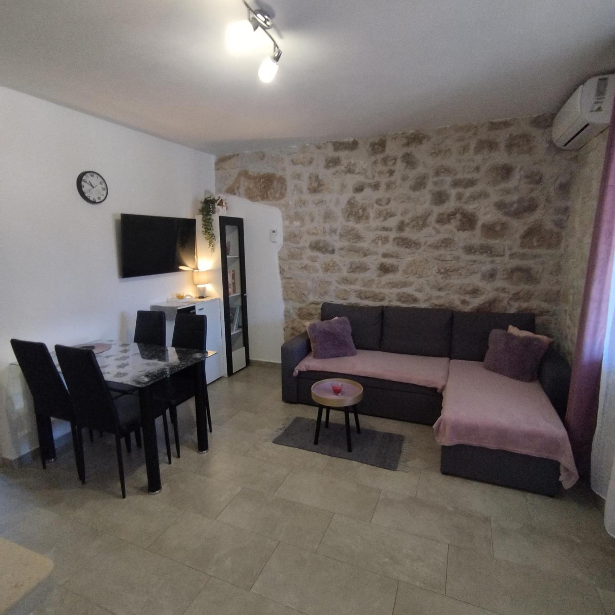 Apartmani Memic 100 M Do Plaze, Apartments Memic Only 100M From Beach Poreč Eksteriør billede