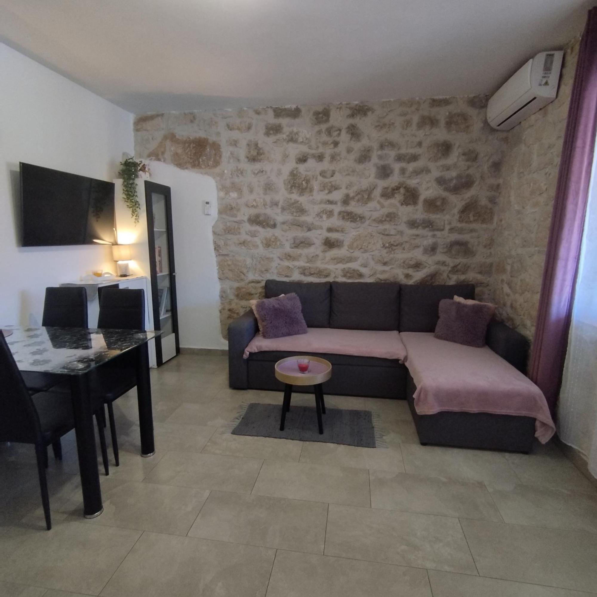 Apartmani Memic 100 M Do Plaze, Apartments Memic Only 100M From Beach Poreč Eksteriør billede