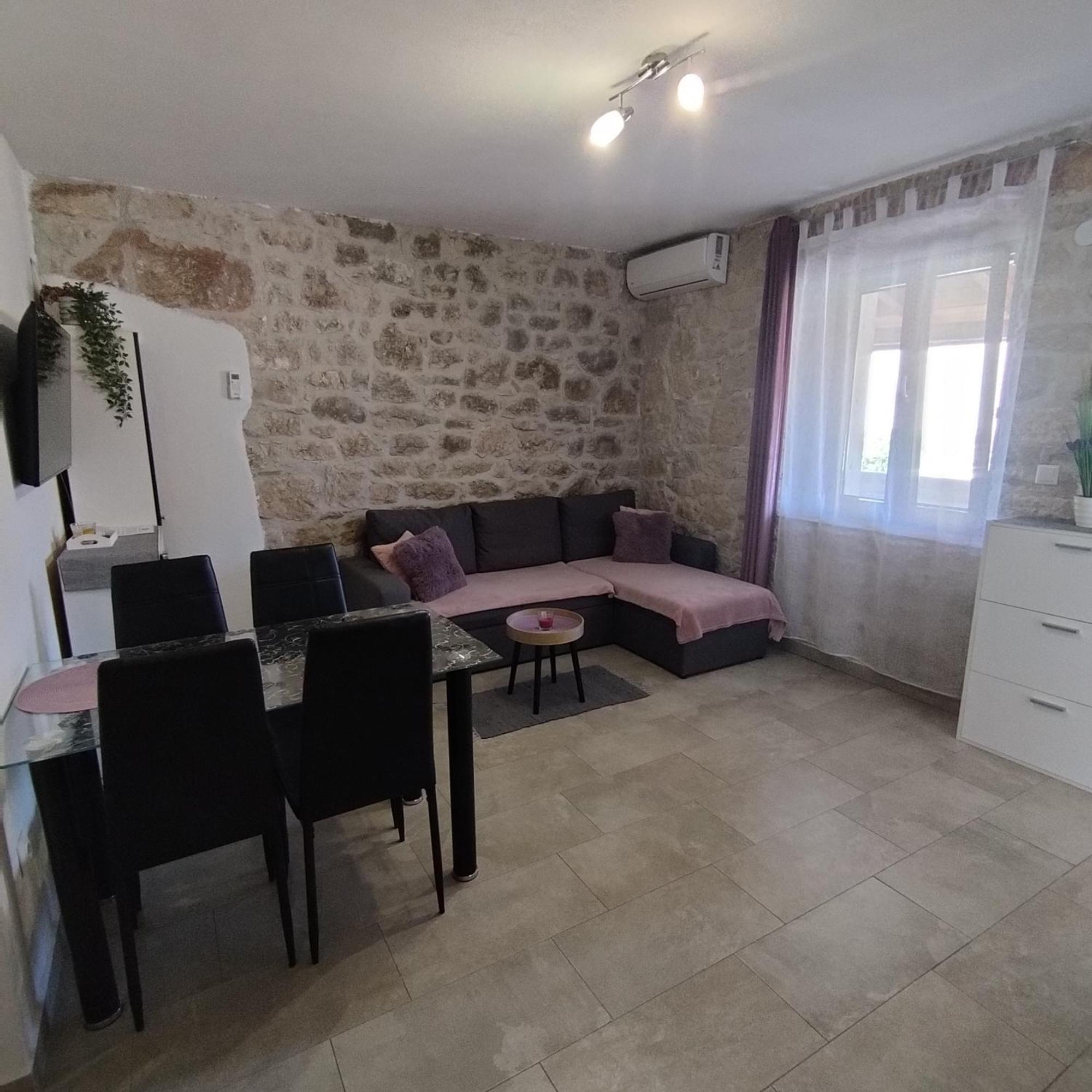 Apartmani Memic 100 M Do Plaze, Apartments Memic Only 100M From Beach Poreč Eksteriør billede