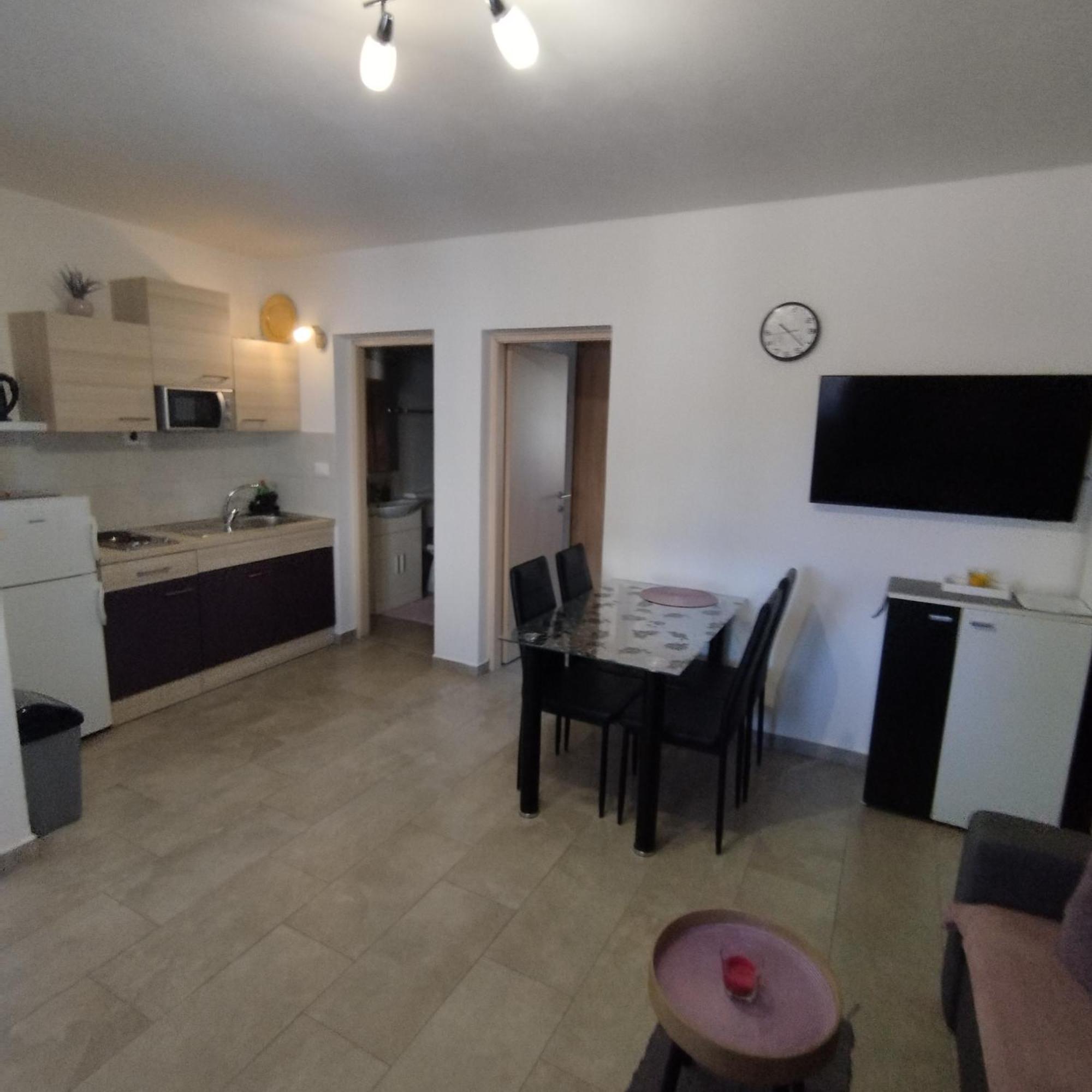 Apartmani Memic 100 M Do Plaze, Apartments Memic Only 100M From Beach Poreč Eksteriør billede